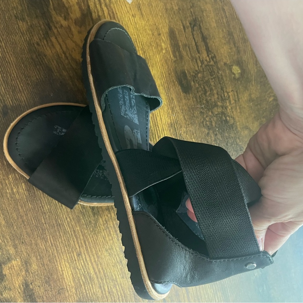 Sorel Ella Black Sandals size 6.5 - Picture 6 of 7